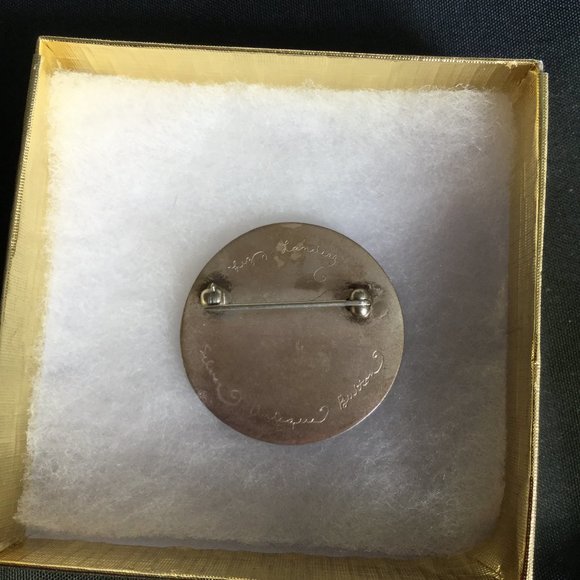 Silver Antique Button Pin (signed Liz Landers) - Picture 2 of 3
